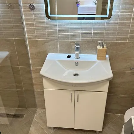 Iris Oasis Apartment Split