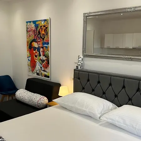 Iris Oasis Apartment *