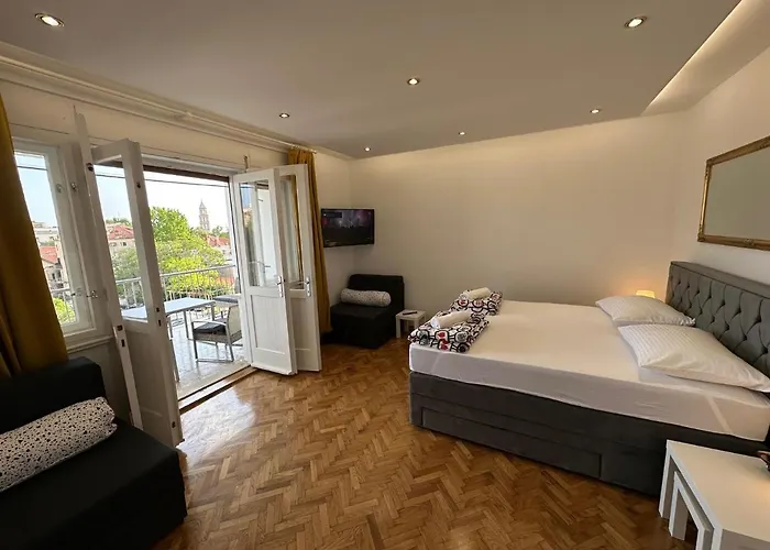 Iris Oasis Apartment *